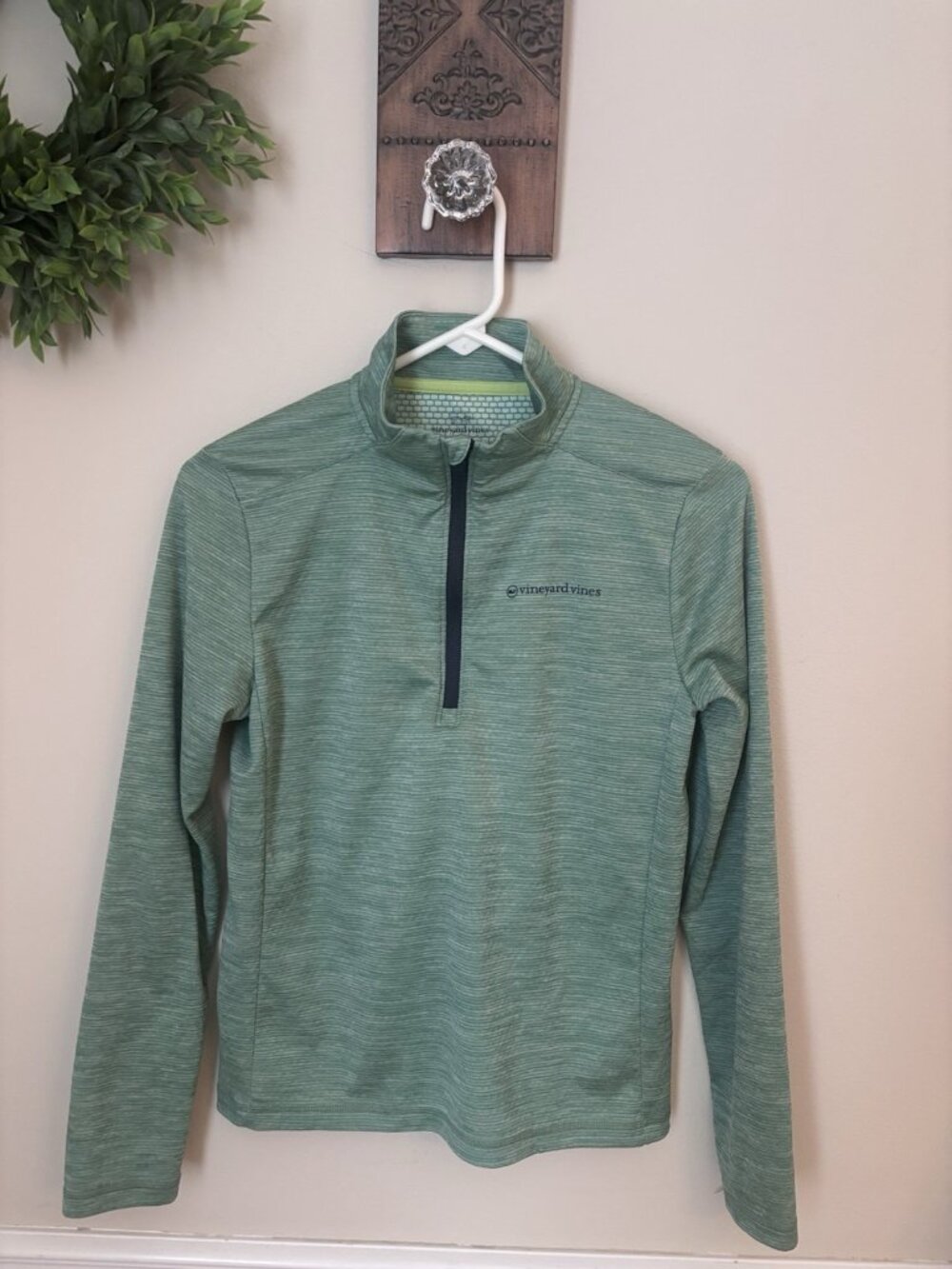 Vineyard Vines Boys Size Medium Sankaty 1/4 Zip Pullover Mock Neck Green